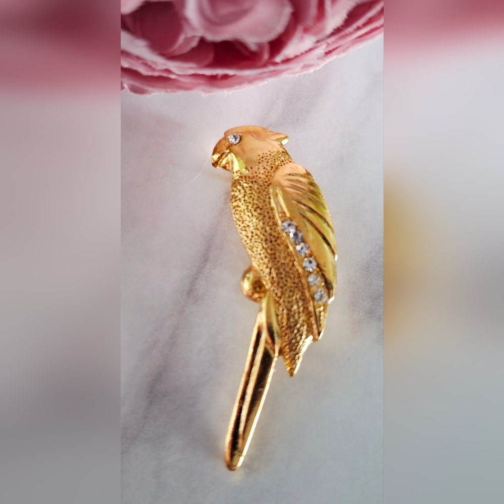 Vintage 80s 🦜✨️Golden Parrot Brooch/Pin